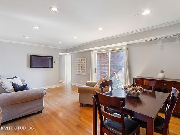 2nd image of 2140 N Lincoln Ave APT 5208