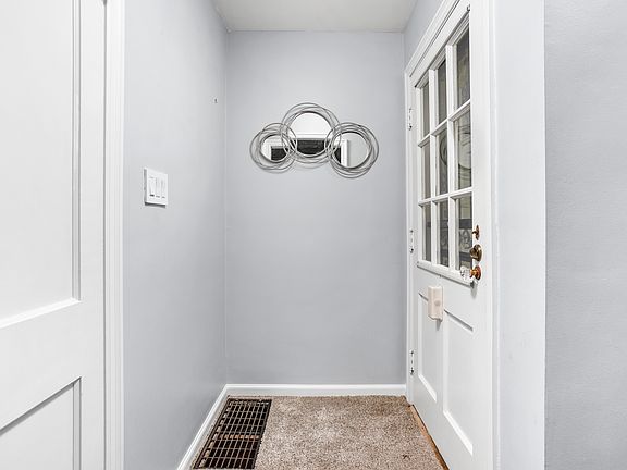 5th image of 6117 Evanston Ave