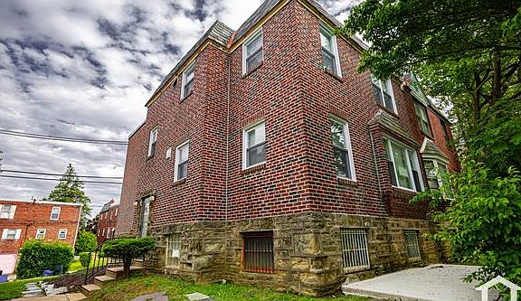 4th image of 906 E Vernon Rd #2