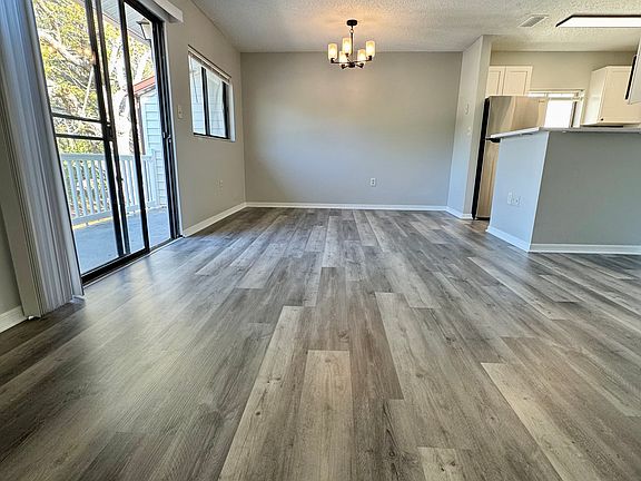 4th image of 4243 Jason Rd