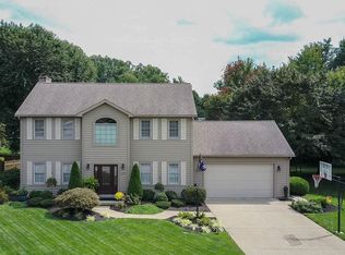 1200 Greenmont Hills Dr, Vienna, WV