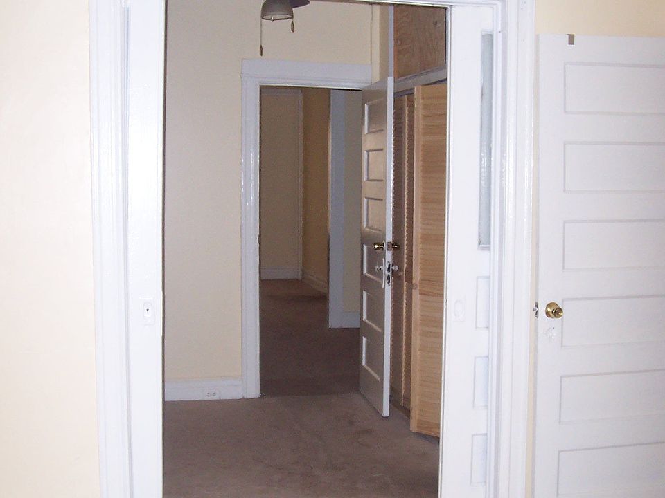 main/into dining