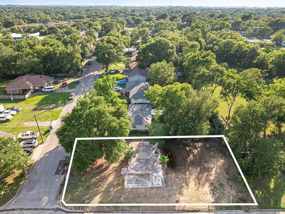 1st image of 144 Boyd Ave