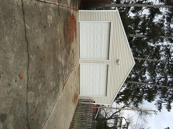 5th image of 455 S 8th St