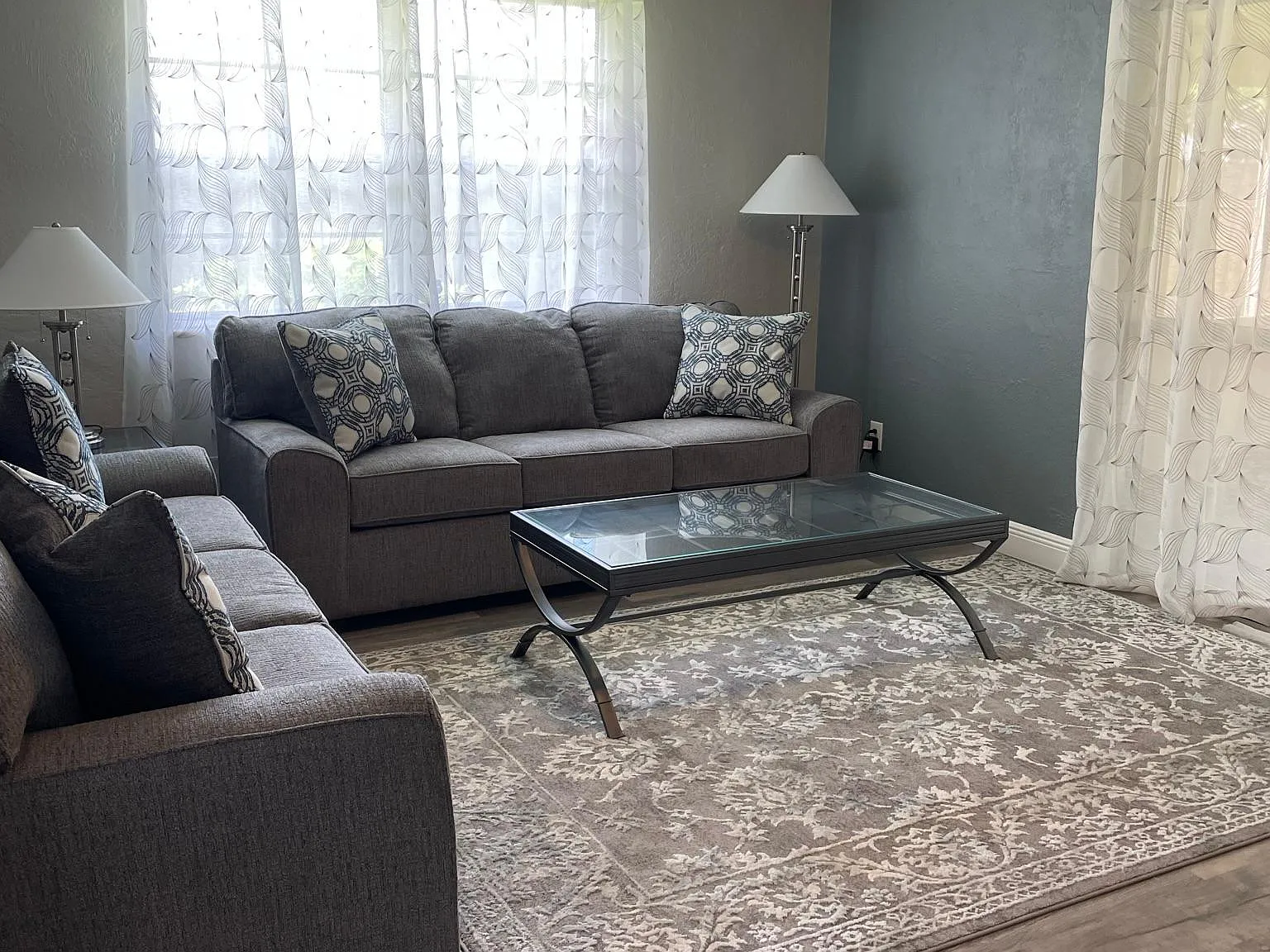 3 bed, 1166 sqft, $2,195 — Photo 2