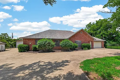 1012 Lilley Rd Photo 1
