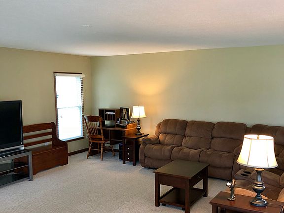 2nd image of 6506 Hermitage Dr