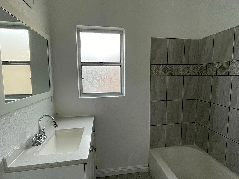 3711 Pueblo Ave #3 — Photo 29