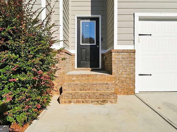 3rd image of 337 Daffodil Dr