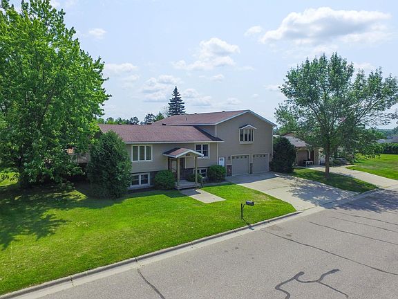2nd image of 906 Patricia Ln NW