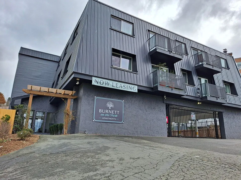 Burnett on the Park Apartments