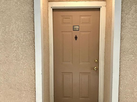 2nd image of 1524 Lincoln Way APT 127