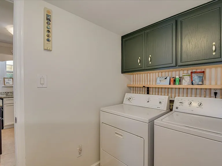 1156 Parkside Trl — Photo 43