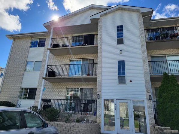 406 Sturdy Rd APT A9, Valparaiso, IN 46383
