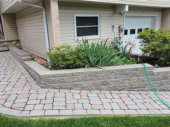2nd image of 23 Phyllis Dr