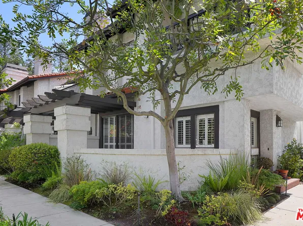 17226 Palisades Cir, Pacific Palisades, CA 90272