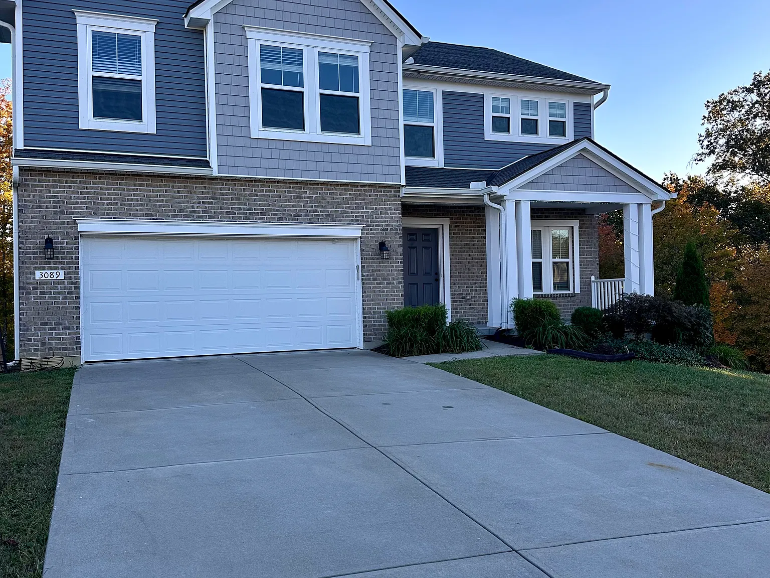 4 bed, 3.5 bath, 3325 sqft, $2,795 — Photo 2