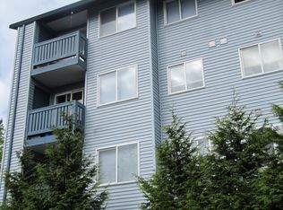 3015 9th St APT 333, Everett, WA 98201