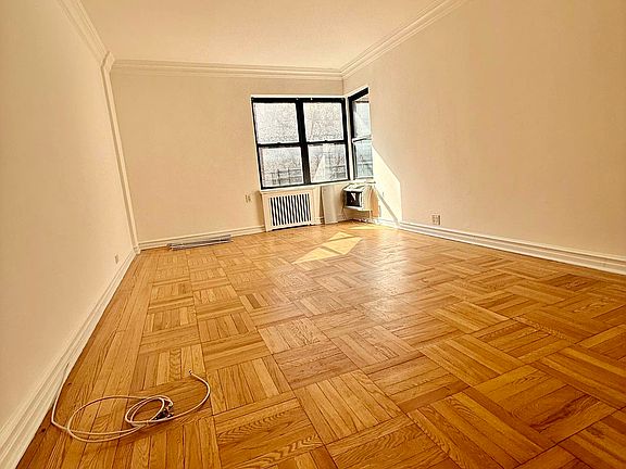 4th image of 235 E 46th St APT 4G