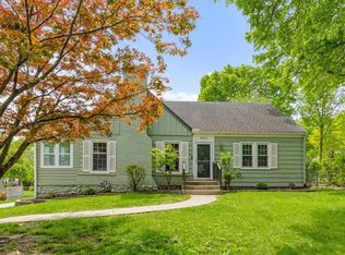 2813 W 51st St, Westwood, KS 66205