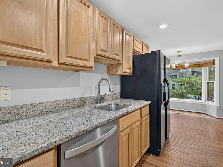 8228 Goldstream Ct — Photo 10