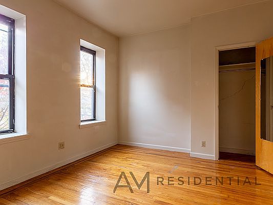 2nd image of 8602 Ridge Blvd #23