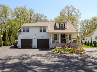 11 Hampton St, Auburn, MA 01501
