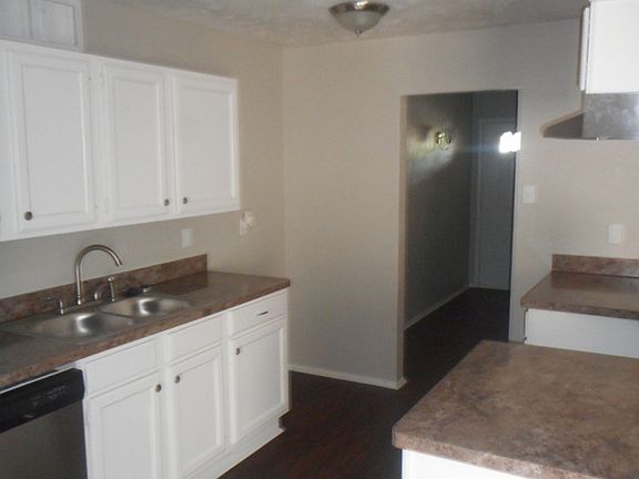 4th image of 3209 Chalmette Ct