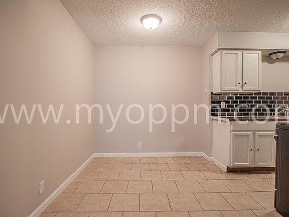 3rd image of 640 N 46th St #10