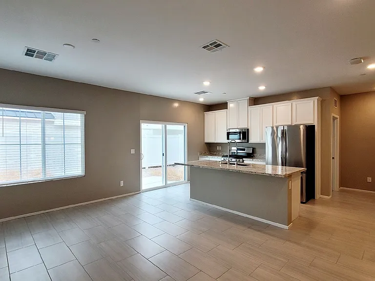 544 Teovani St #916 — Photo 4