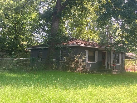 3rd image of 145 Baker Ave