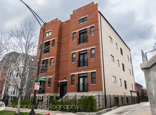 1801 N Kedzie Ave APT 301, Chicago, IL 60647
