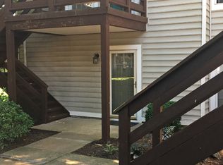 10063 Oakton Terrace Rd #10063, Oakton, VA 22124