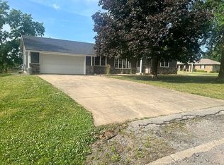 607 W 13th St, Carrollton, MO 64633
