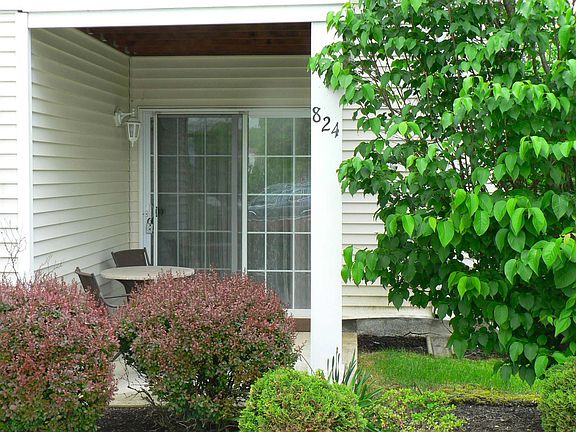 2nd image of 824 Honeybrook Cir