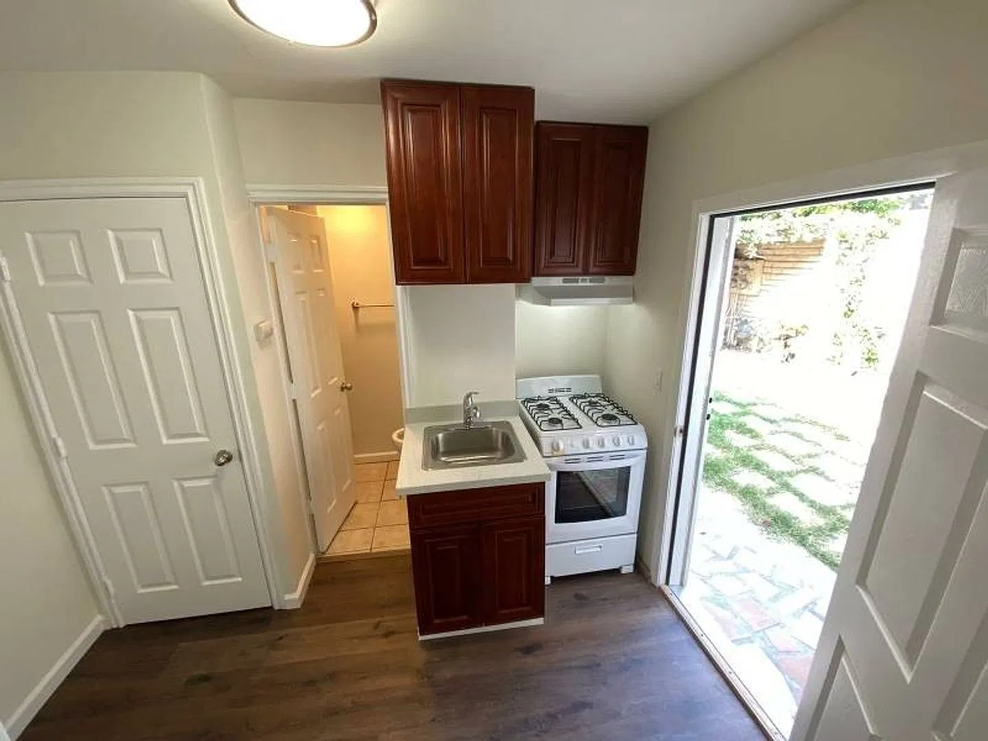 Nicely Remodeled Studio With Parking — Photo 1