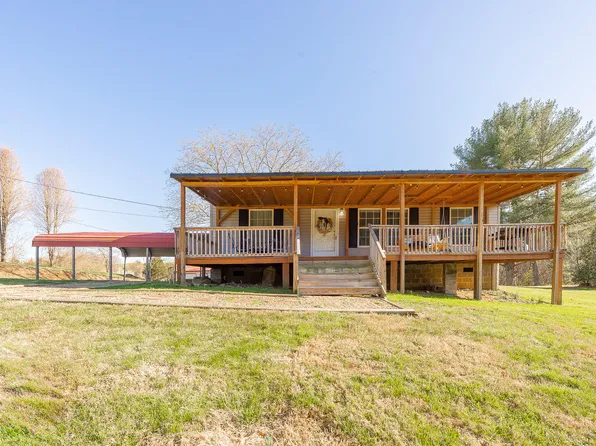 204 Tennessee Dr, Gate City, VA 24251
