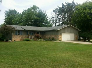 2524 Fish Lake Rd, Lapeer, MI 48446