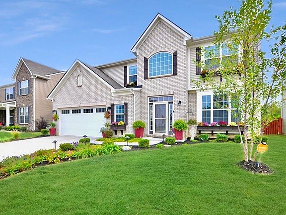 2nd image of 8335 Penbrooke Pl