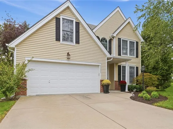 13221 W 126th Pl, Overland Park, KS 66213