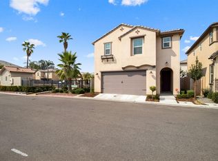 3743 Friendship Ln, Clovis, CA 93619