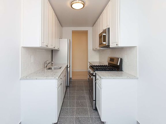 5th image of 3100 Brighton 2nd St APT 5E