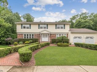 41 Truman Dr, Marlboro, NJ 07746