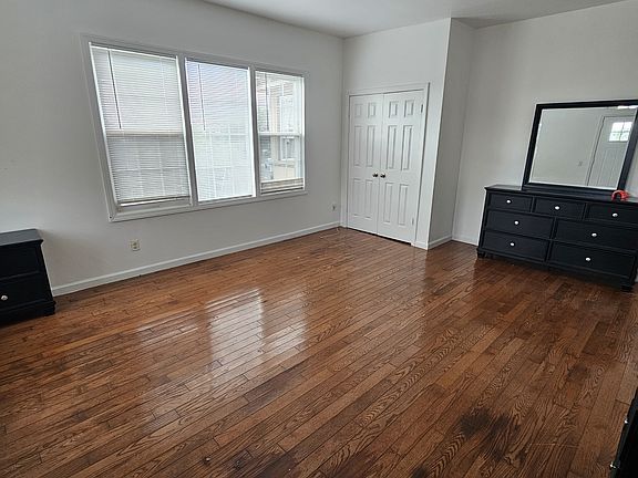 4th image of 4417 Atlantic Ave #2