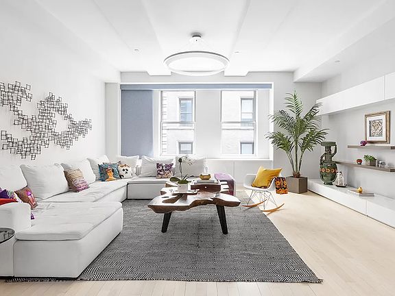 2nd image of 15 Broad St APT 1530