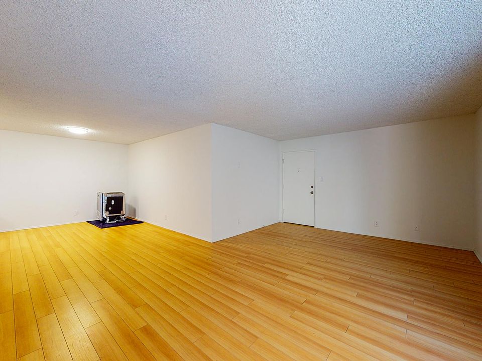 1st image of 1114 12th St APT 103