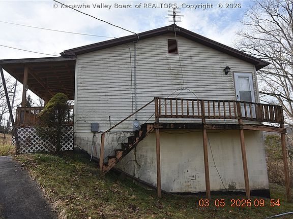 3rd image of 102 Ridge Rd