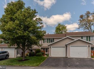 305 Stonegate Rd, York, PA 17408