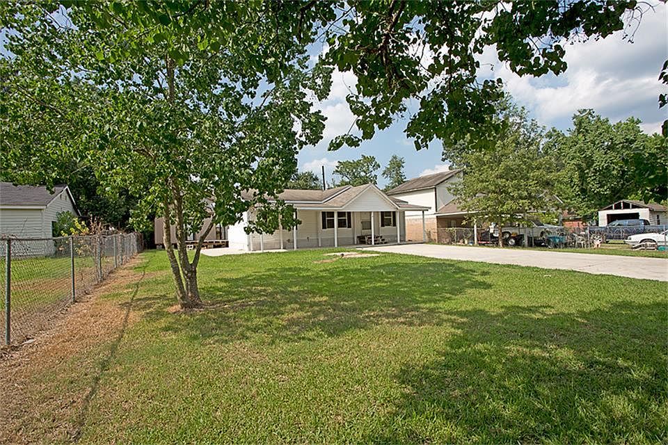 Beautiful home on over 10,000 sq ft of land.