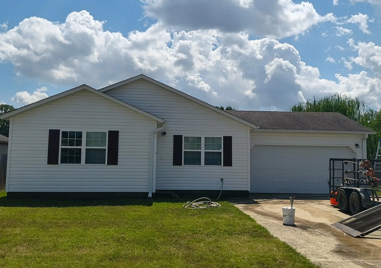 3 bed, 1296 sqft, $1,350 — Photo 1